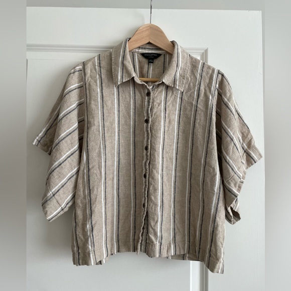 Banana Republic Tops - Banana Republic linen blend short sleeve button down shirt — size L